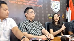 Tenri Ajeng Anisa Somasi Virgoun dan Inara Rusli