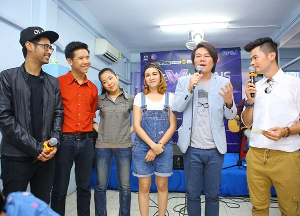อ้น สราวุธ แท็กทีม เดอะวินเนอร์ อีส ส่งความสุขสู่ผู้พิการทางสายตา