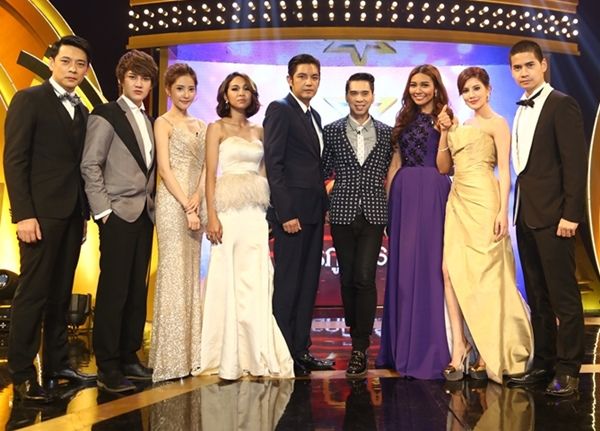 ซุปตาร์คนไหน จะคว้ารางวัล ซุปตาร์น่าจูบ ใน The Red Carpet สมรภูมิพรมแดง