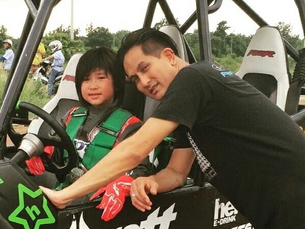 เชื้อไม่ทิ้งแถว! น้องโรเตอร์ แท็กทีม พ่อพีท คว้าแชมป์ 2016 Pre-Rally Thailand