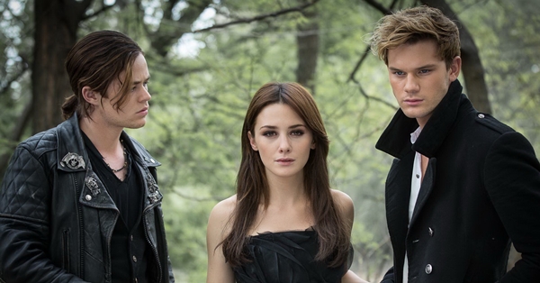 Fallen หนังรักแนว Twilight วรรณกรรมขายดีทั่วโลก สู่จอภาพยนตร์ 23 กุมภาพันธ์นี้!