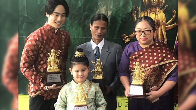ฮัท-รถบัส คว้ารางวัล พระตรีมูรติทองคำ จาก ศรีอโยธยา