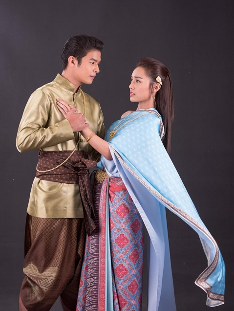 เรื่องย่อ ลิขิตแห่งจันทร์
