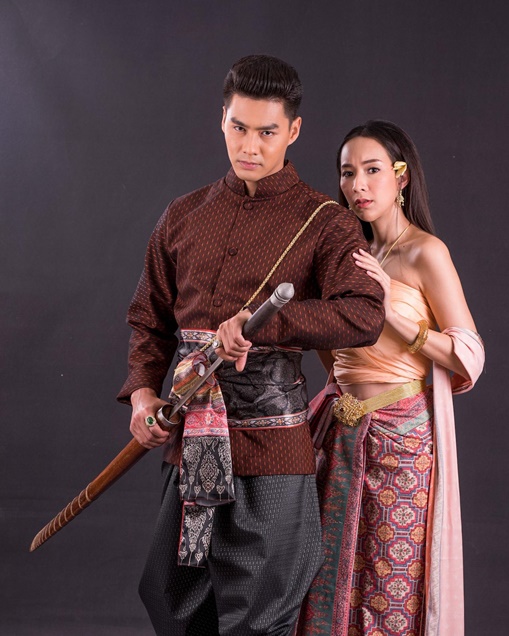เรื่องย่อ ลิขิตแห่งจันทร์