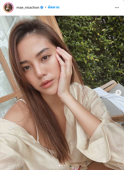 ละคร ยิหวาดาตัง 2569 "ดวงใจที่เคยหลอมรวมด้วยไออุ่น กลับถูกกรีดซ้ำด้วยรอยแค้นและคราบเลือด" ท่ามกลางเสียงสวดอาคมและกลิ่นอายไสยเวทย์แห่งแดนใต้ ยิหวา เติบโตมาในอ้อมกอดของจอมโจรผู้ทรงธรรม โดยหารู้ไม่ว่าคำทำนายโบราณกำลังเริ่มทำงาน เมื่อความตายพรากทุกสิ่งไปจาก เยี่ยม ชายหนุ่มผู้จมดิ่งสู่ศาสตร์มืดเพื่อรอวันพิพากษาตระกูลศัตรู ทว่าโชคชะตาช่างเล่นตลก เมื่อ 'ดวงใจ' ที่เขาหมายจะปลิดทิ้ง กลับเป็นผู้หญิงคนเดียวกับที่เขาเคยตกหลุมรัก และความจริงที่ซ่อนอยู่หลังคมดาบอาจร้ายกาจกว่าที่ใครจะคาดคิด เพราะหากยิหวาดับสูญ… พี่ชายฝาแฝดของเธอก็ต้องม้วยตาม 13 cf38eef0 50cf 11ec 8aab a10e96c012e0 original