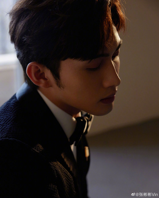 ประวัติ จางปินปิน (Zhang Binbin) ประวัติ จางปินปิน (Zhang Binbin)
