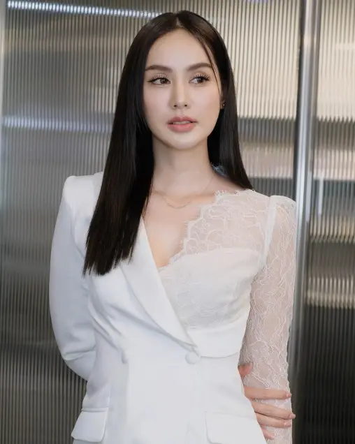 มะนาว ศรศิลป์