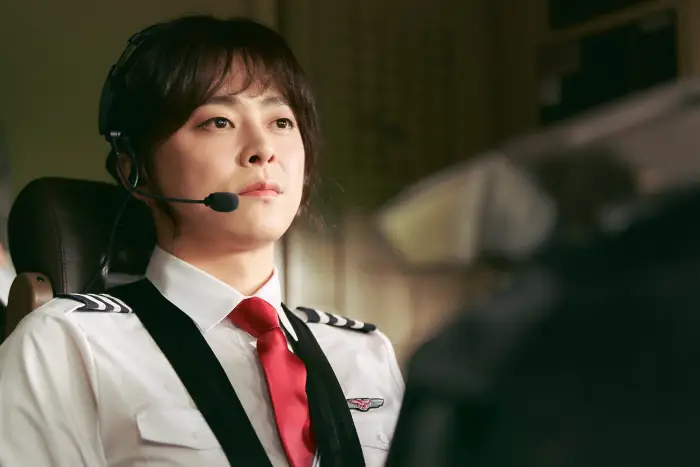 เรื่องย่อ Pilot ต้าวนักบิน จิ้นกันไหมจ๊ะ