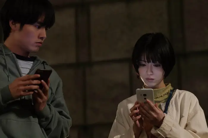 เรื่องย่อ 6 Lying University Students ใครโกหกยกมือขึ้น