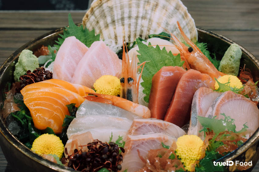 OKAMI SUSHI SRINAKARIN BUFFET - Japanese Delicatessen ใน เขต ประเวศ