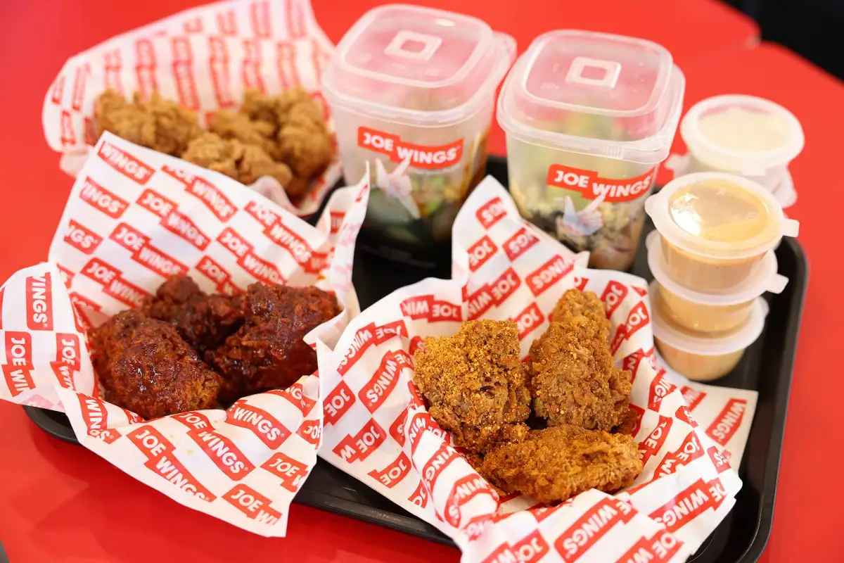 ไก่ทอด JOE WINGS สาขา พีทีที สเตชั่น วิภาวดี 62
