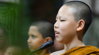 สามเณรเจแอล บรรยายธรรม - สามเณรปลูกปัญญาธรรม นานาชาติ