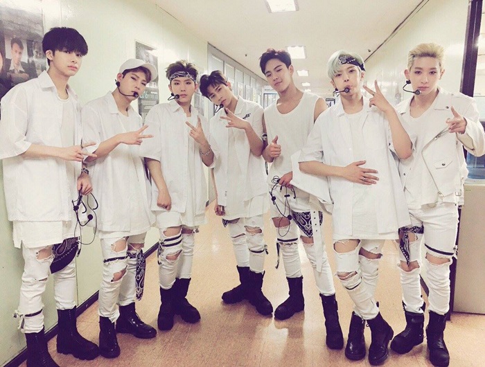 7 หนุ่มบอยแบนด์ Monsta X เดินทางถึงไทย พร้อมพบแฟนคลับในคอนเสิร์ต Seoul Prime Concert in Bangkok 2016