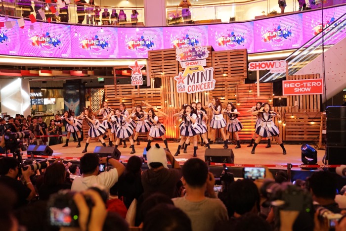มารยาทที่ดี และการปฏิบัติตัวต่อไอดอลกรุ๊ป BNK48 (และไอดอลกรุ๊ปอื่น ๆ) มารยาทที่ดี และการปฏิบัติตัวต่อไอดอลกรุ๊ป BNK48 (และไอดอลกรุ๊ปอื่น ๆ)