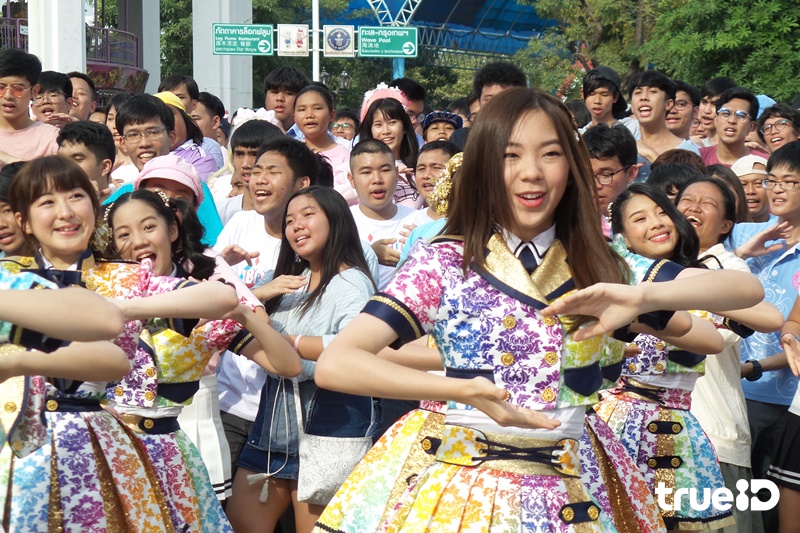 มารยาทที่ดี และการปฏิบัติตัวต่อไอดอลกรุ๊ป BNK48 (และไอดอลกรุ๊ปอื่น ๆ) มารยาทที่ดี และการปฏิบัติตัวต่อไอดอลกรุ๊ป BNK48 (และไอดอลกรุ๊ปอื่น ๆ)