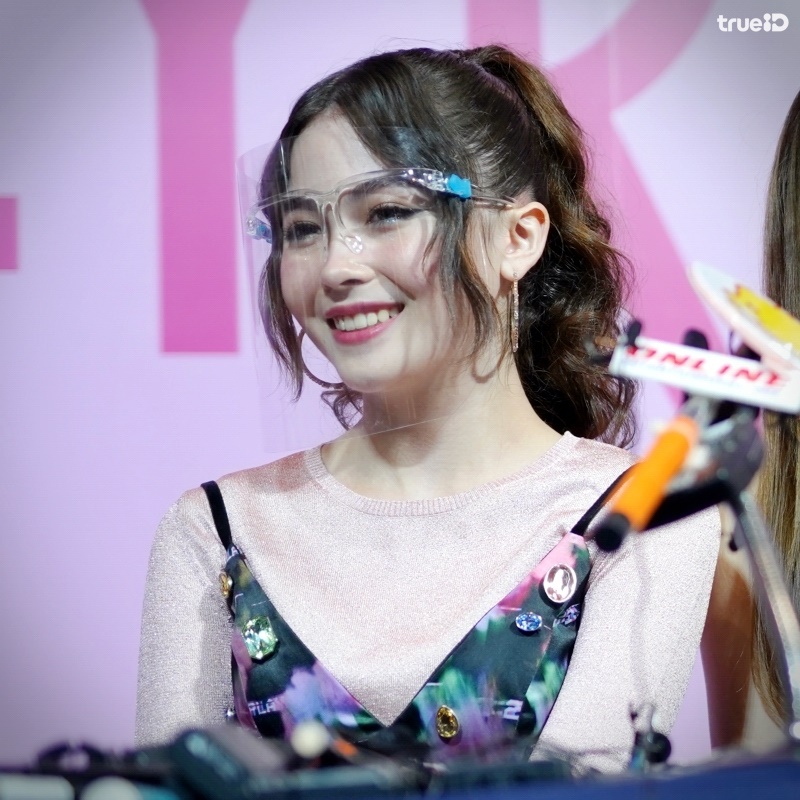 6 สาว LYRA ช่วงสัมภาษณ์