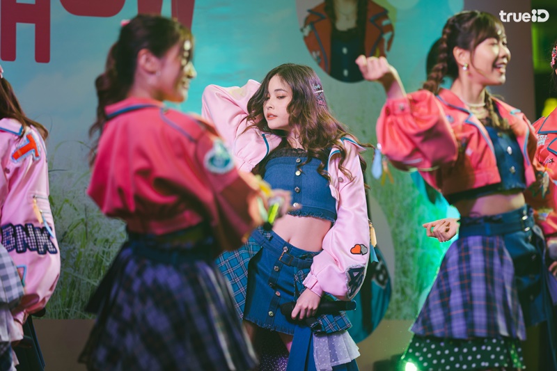 นิกี้ BNK48 น้องเล็กแต่แซ่บ