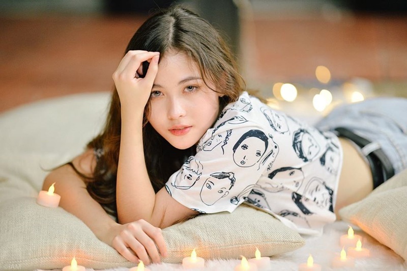นิกี้ BNK48 โพสต์ท่าสวย