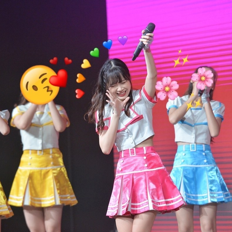 ปูเป้ BNK48 รองกัปตัน Team NV