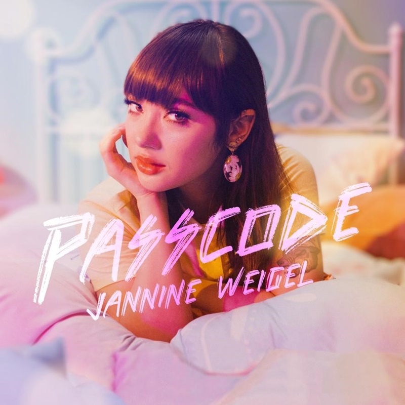 Jannine Weigel ศิลปินคนแรกของ RedRecords