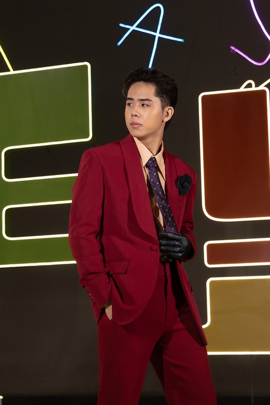 Qizlar va yigit bilan anal porno Dirijyor va yolovchi ishtirokidagi rus pornosini onlayn tomosha qiling.