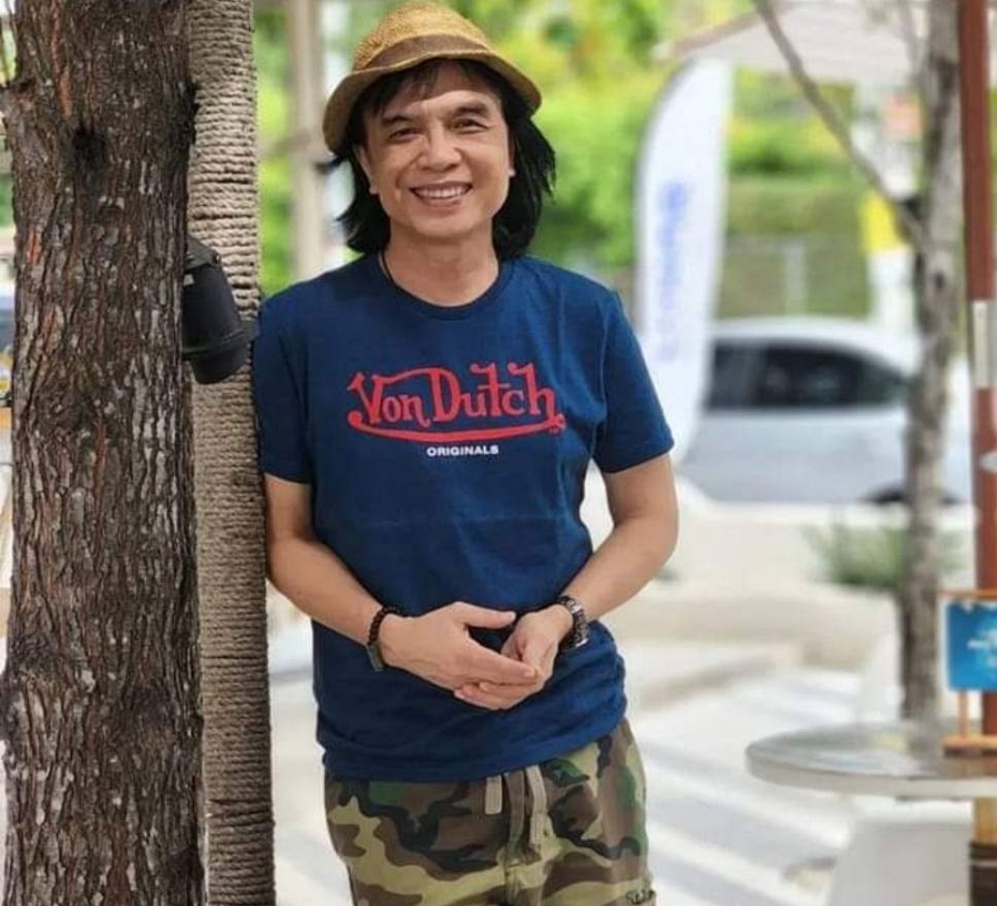ครูสลา คุณวุฒิ