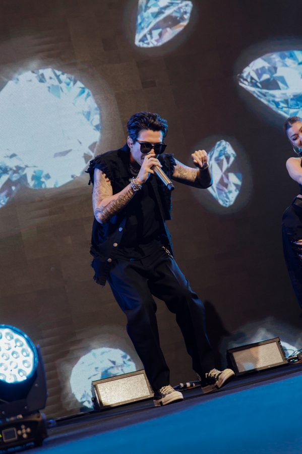 ป๊อก มายด์เซ็ต โชว์ร้องเพลงในงาน เปิดค่ายของตัวเอง ชื่ีอค่าย Mindset Mob