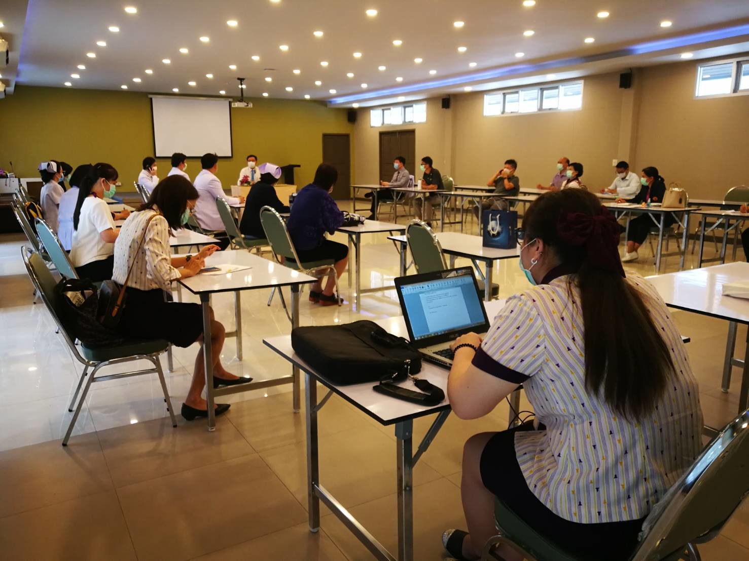 3 ค่าย เอไอเอส-ดีแทค-ทรู ติดตั้ง5G รพ.สนามธรรมศาสตร์ ทรูเล็งนำโรบอตช่วยหมอ ป้องกันติดเชื้อโควิด