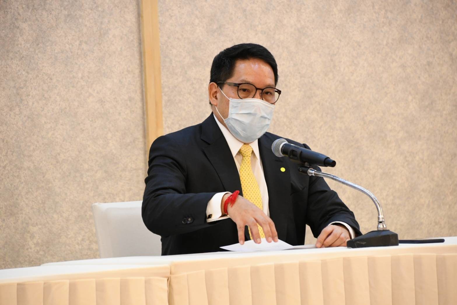 ‘อุตตม’ดันมาตรการชุด 3 อุ้มศก. ยันเงินมีแหล่งเงินพร้อม -ไม่ต้องกู้ไอเอ็มเอฟ