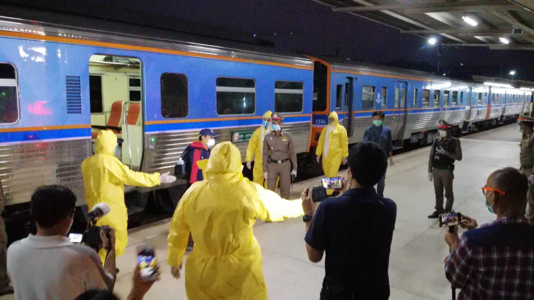 หมอนวดหนุ่มหนีโควิด19 จากกาตาร์ ลงรถไฟที่ศรีสะเกษ ยอมกักตัว 14 วัน