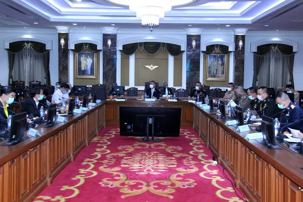 'กลาโหม' เร่งเตรียมความพร้อมพื้นที่ ดูแลควบคุมโรค รองรับคนไทยกลับจากตปท.
