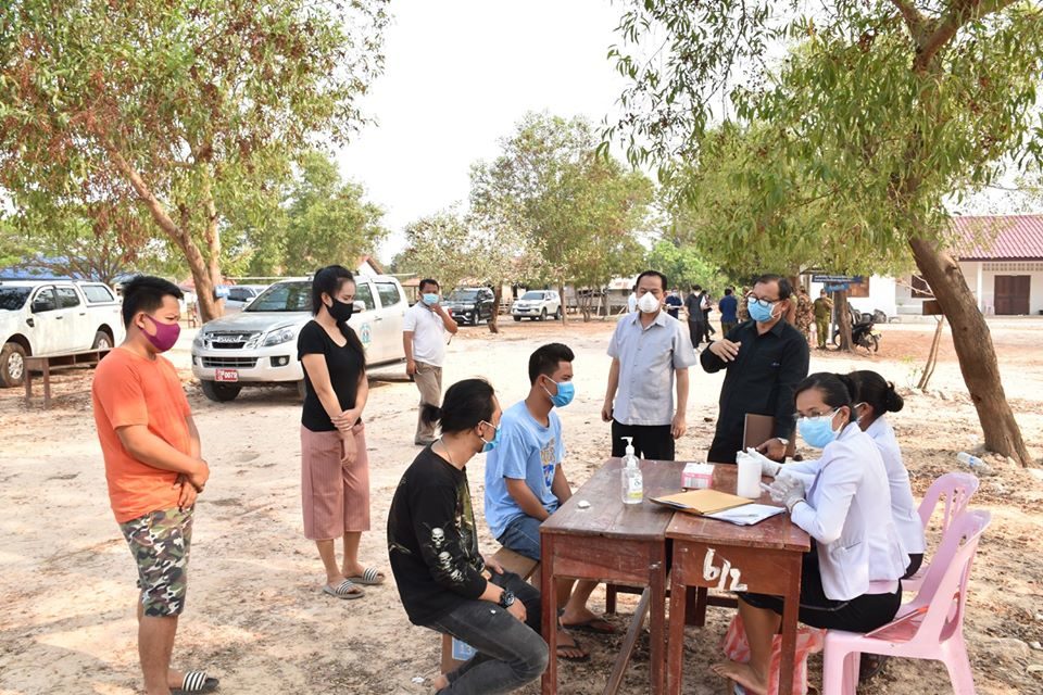 'ลาว' เผยตัวเลขศูนย์กักตัวกว่า 6 หมื่นราย กักตัวที่บ้าน 2 หมื่น มึน ยังมีทัวร์ท่องเที่ยว!