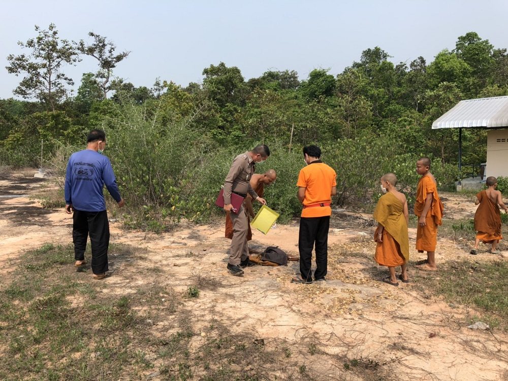 โจรแสบสบโอกาสโควิด-19 ระบาด คนมาวัดน้อย ย่องงัดกุฏิพระลักทรัพย์ ตร.เร่งล่าตัว