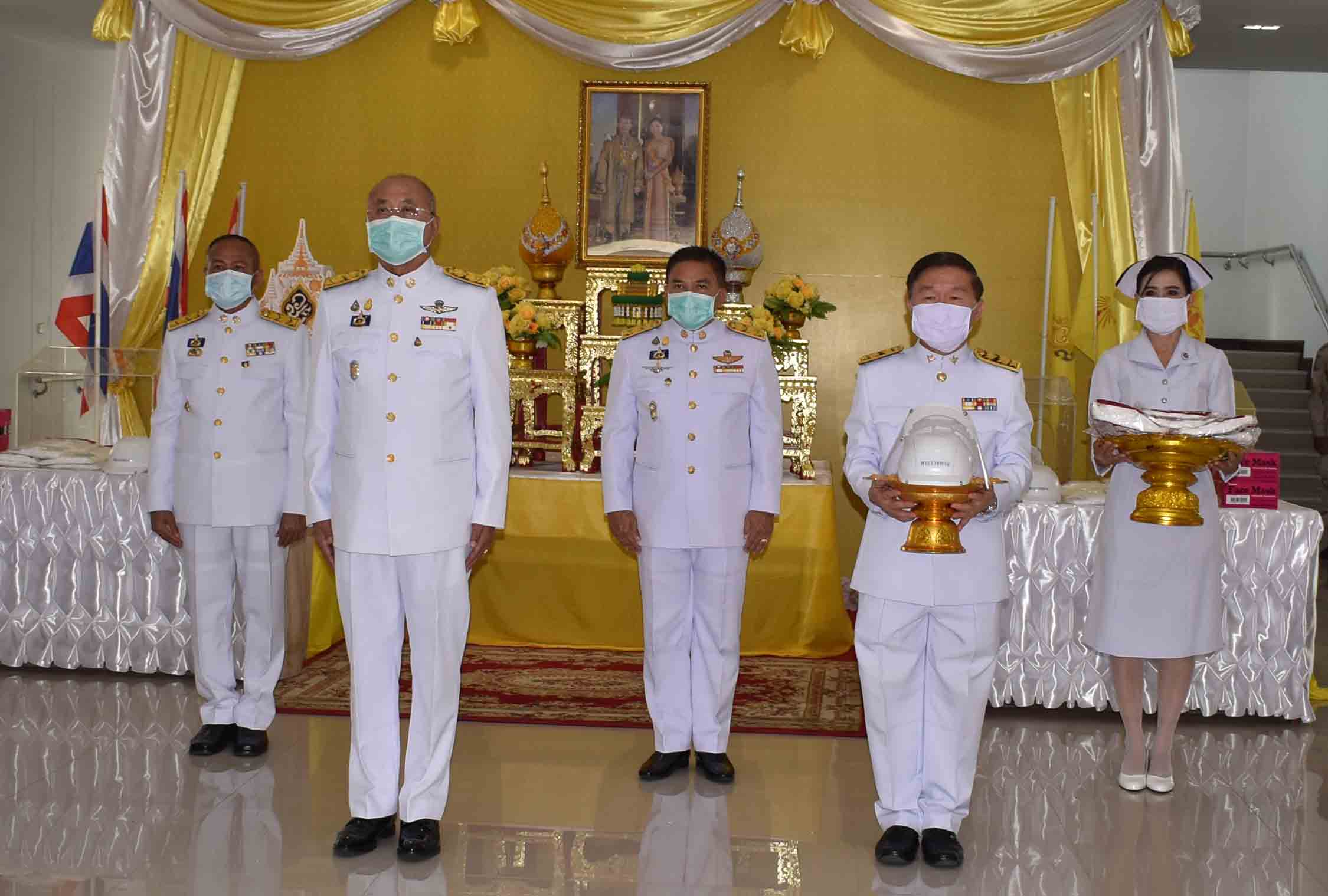 กาฬสินธุ์รับมอบอุปกรณ์การแพทย์พระราชทานป้องกันโควิด