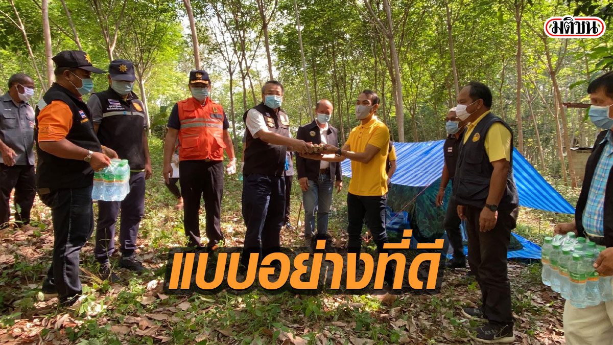 พ่อเมืองสุราษฎร์ บุกเยี่ยม 2 หนุ่มจากภูเก็ตกางเต็นท์ขอกักตัวเอง ชื่นชมแบบอย่างที่ดี