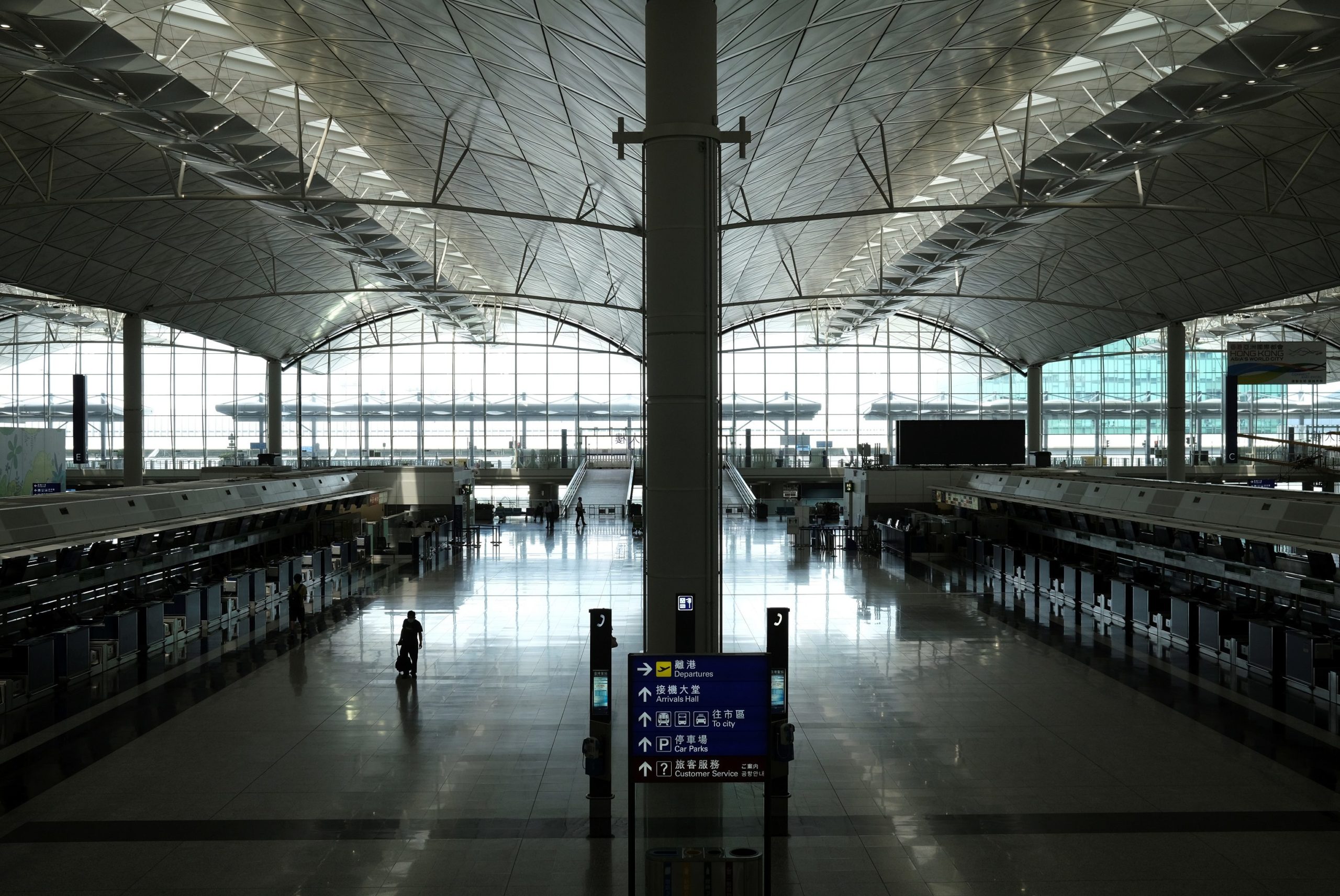ฮ่องกงเตรียมเปิดสนามบินบางส่วนสัปดาห์หน้า เริ่มจากให้แวะเปลี่ยนเครื่อง แต่ห้ามออกนอกสนามบิน