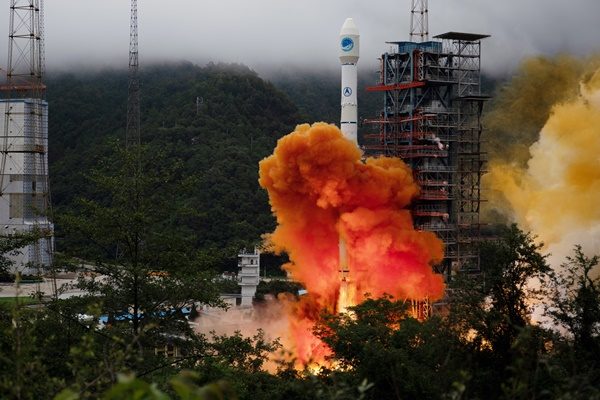 จีนปล่อยดาวเทียมดวงสุดท้าย ระบบนำร่อง "เป่ยโต่ว" คู่แข่ง GPS อเมริกา