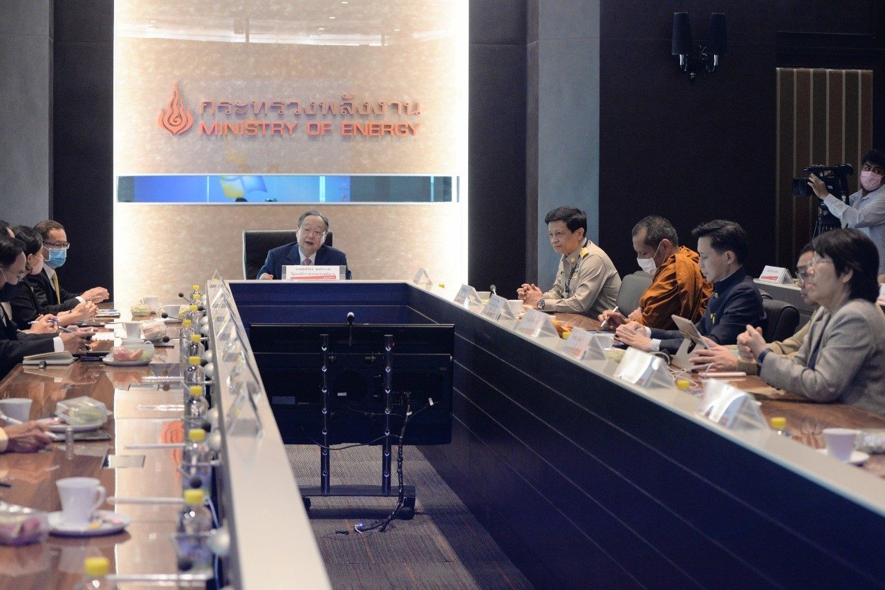 'สนธิรัตน์'ถกคปพ.ตั้งทีมแก้ปมโซลาร์ปชช.แป๊ก 'รสนา'ชี้ระบบหักลบหน่วยอัตโมมัติจูงใจ