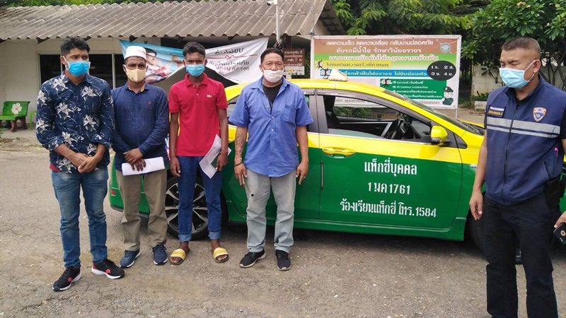 ตม.ประจวบฯ เข้มโควิด จับหนุ่มไทยขนต่างด้าวเข้าประเทศ พร้อมรวบ 4 บังคลาเทศหนีเข้าเมือง