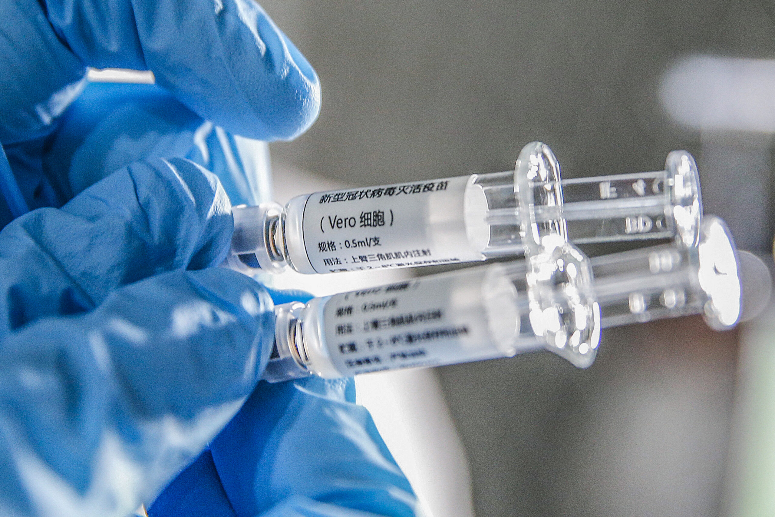 วัคซีนโควิด-19 ฝีมือจีน 'ไม่ก่อผลข้างเคียง' กับอาสาสมัครในรัสเซีย