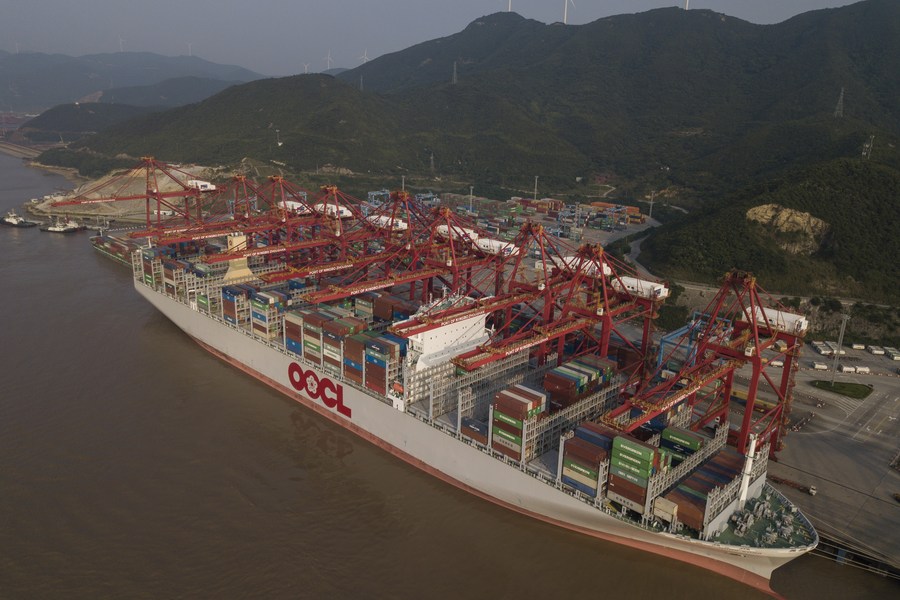 'หนิงโป-โจวซาน' ท่าเรือคึกคักสุดของจีน รองรับตู้สินค้าสูงทุบสถิติ