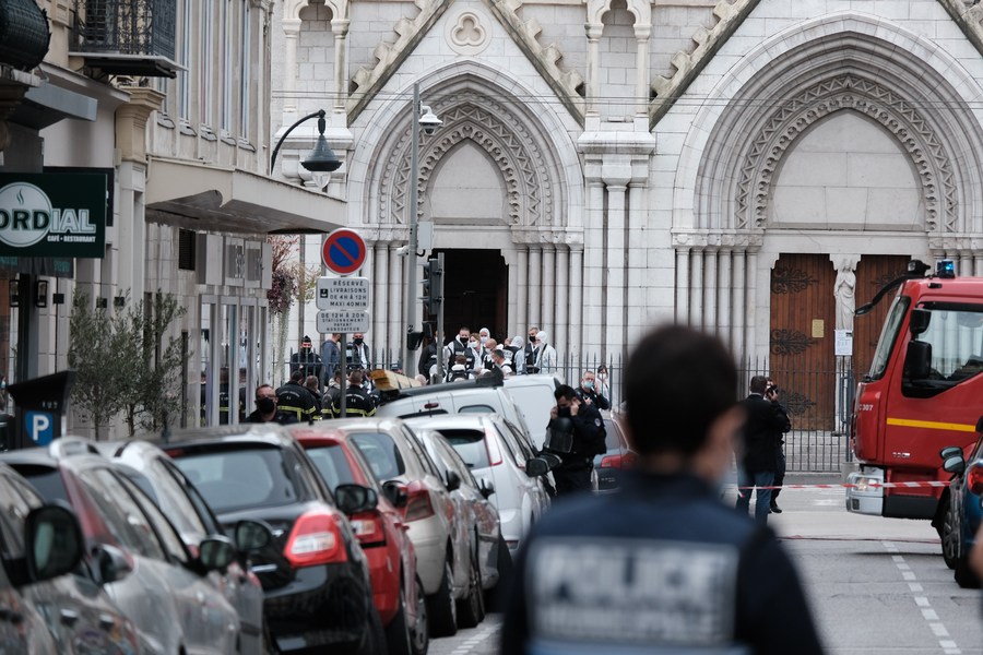 บาทหลวงถูกยิงในเมืองลียง ฝรั่งเศส ผู้ก่อเหตุหลบหนีไปได้