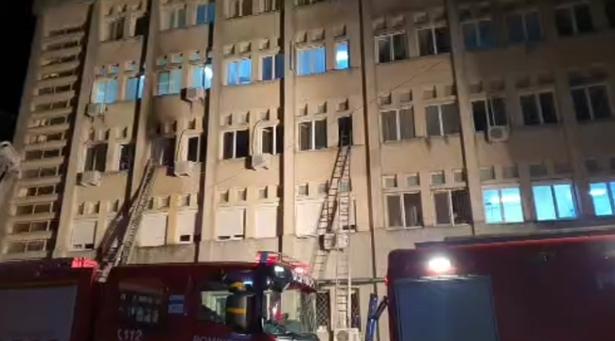 ช็อกโรมาเนีย ไฟไหม้โรงพยาบาลคร่า 10 ศพ ต้นเพลิงจากห้องผู้ป่วยโควิด