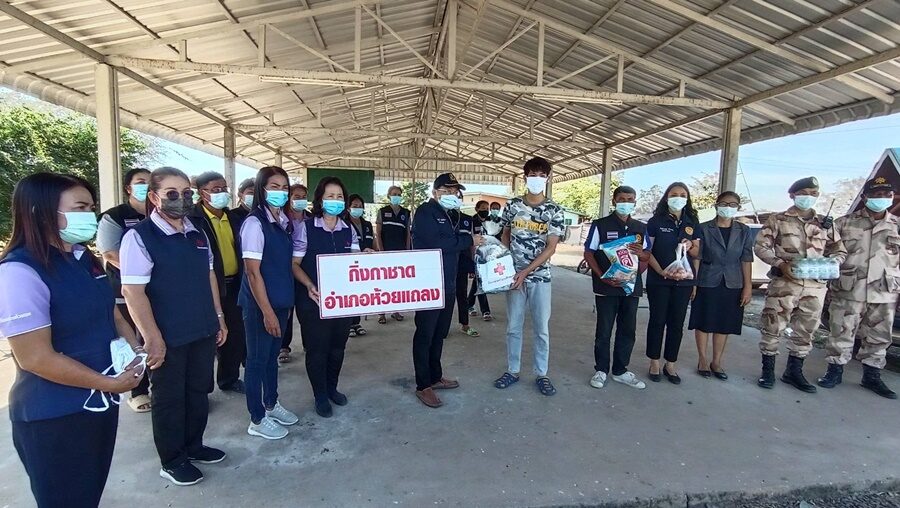 โคราช ขู่ฟันวินัย 'กำนัน-ผู้ใหญ่บ้าน' หากไม่กักตัวคนจากพื้นที่เสี่ยงโควิด