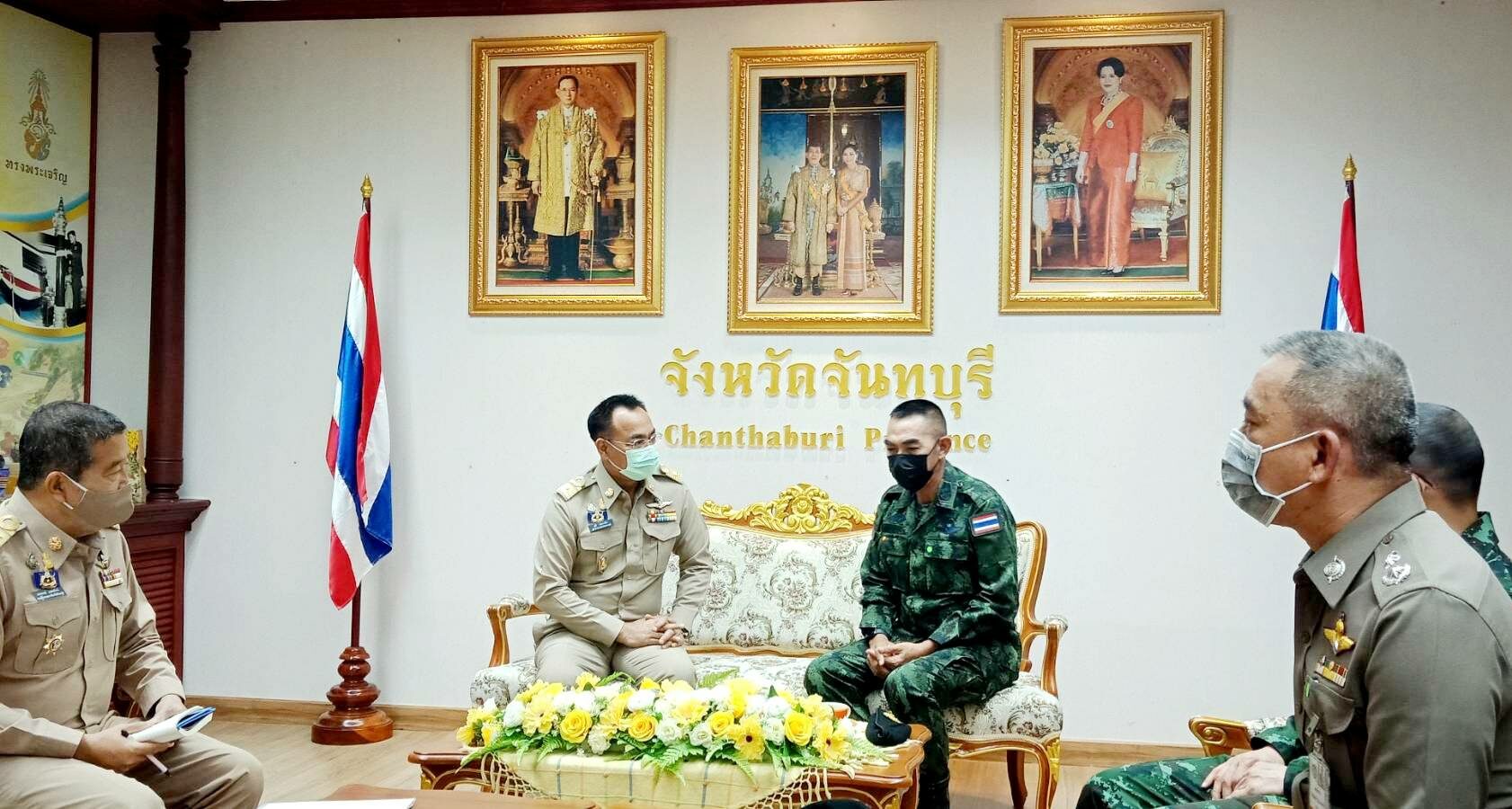 เสธ.ทหาร ลงพื้นที่จันทบุรี ติดตามปฏิบัติการเชิงรุกป้องกันโควิด-19