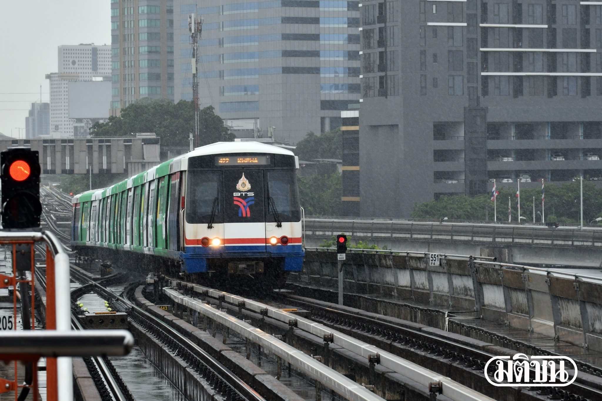 เฮ! กทม.ให้นั่งฟรีรถไฟฟ้าสายเขียว “คูคต-ปากน้ำ” อีกเดือน รอเคาะค่าตั๋วใหม่อีกรอบ