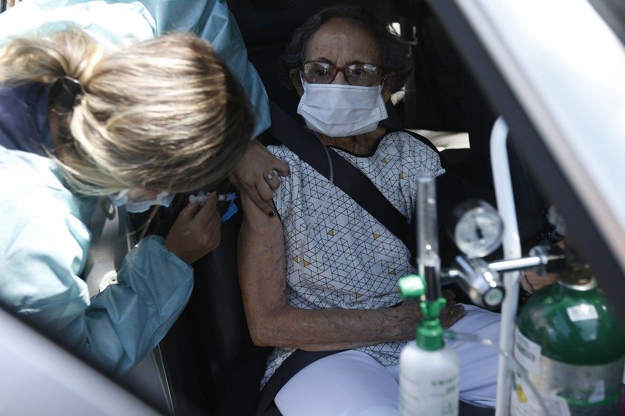 บราซิลฉีดวัคซีนโควิด-19 ให้ปชช. อายุ 90 ปีขึ้นไป 'ครบทุกคน' แล้ว