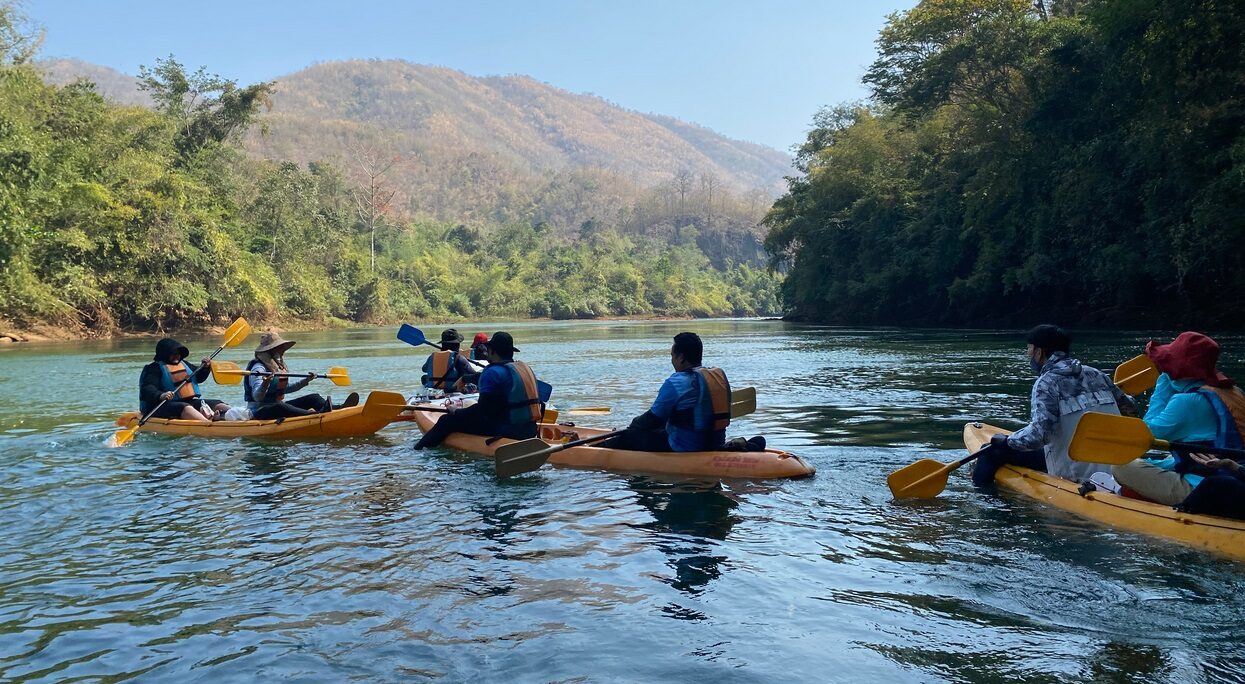ทต.ทองผาภูมิ สำรวจเส้นทางพายเรือคยัคแม่น้ำแควน้อย เอาใจนักเที่ยวผจญภัย