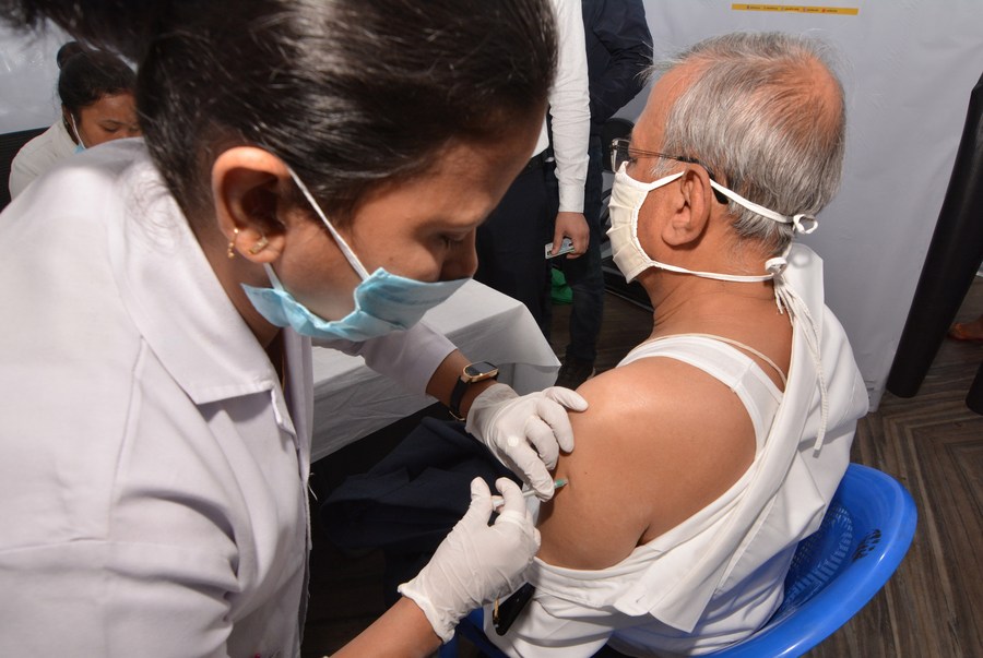 อินเดียเริ่มฉีดวัคซีนโควิด-19 ให้ผู้สูงอายุ มี.ค. นี้