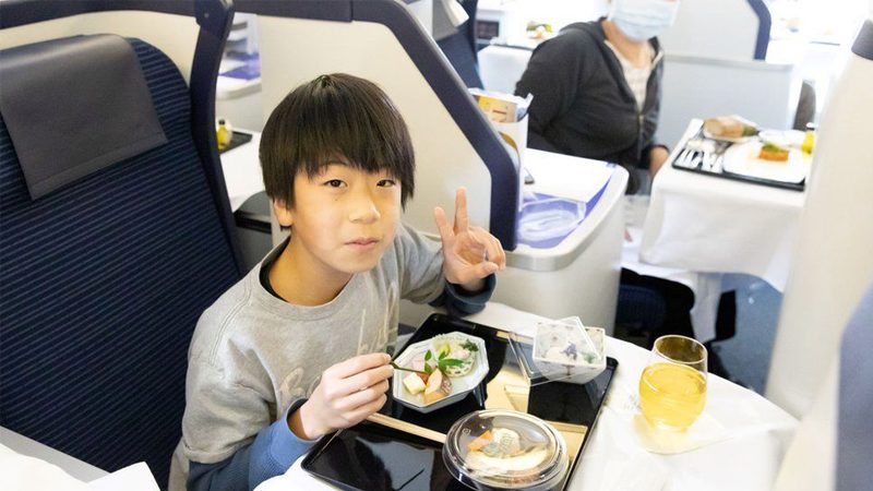 บินญี่ปุ่นปิ๊งไอเดียภัตตาคารติดปีก เปิดซื้อตั๋วนั่งทานเมนูอร่อยบนเครื่อง (ที่จอดอยู่)